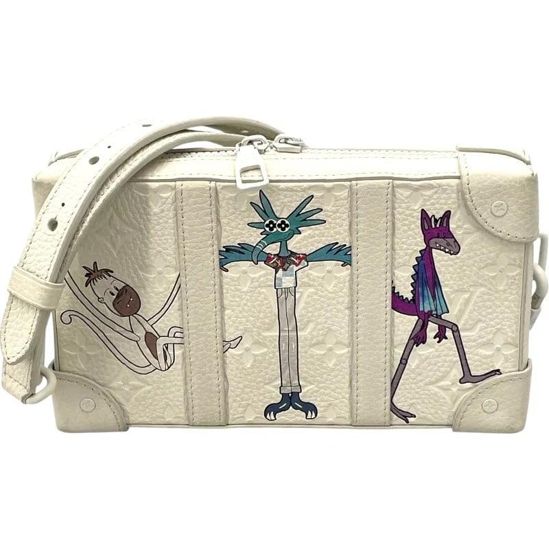 LOUIS VUITTON SOFT TRUNK WHITE TAURILLON LEATHER HANDBAG: LOUIS VUITTON Soft Trunk White Taurillon Leather Handbag Brand: LOUIS VUITTON Type: Handbag Material: Taurillon Color: white Size: W: 23cm / H: 13cm / D: 5cm / Shoulder: 92-113cm Accessories: