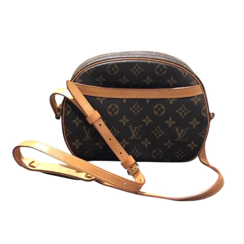 LOUIS VUITTON BLOIS BROWN MONOGRAM CANVAS HANDBAG: LOUIS VUITTON Blois Brown Monogram Canvas Handbag Brand: LOUIS VUITTON Type: Handbag Material: Monogram Canvas Color: Brown Size: W: 22cm / H: 19cm / D: 11cm Accessories: None Accessories