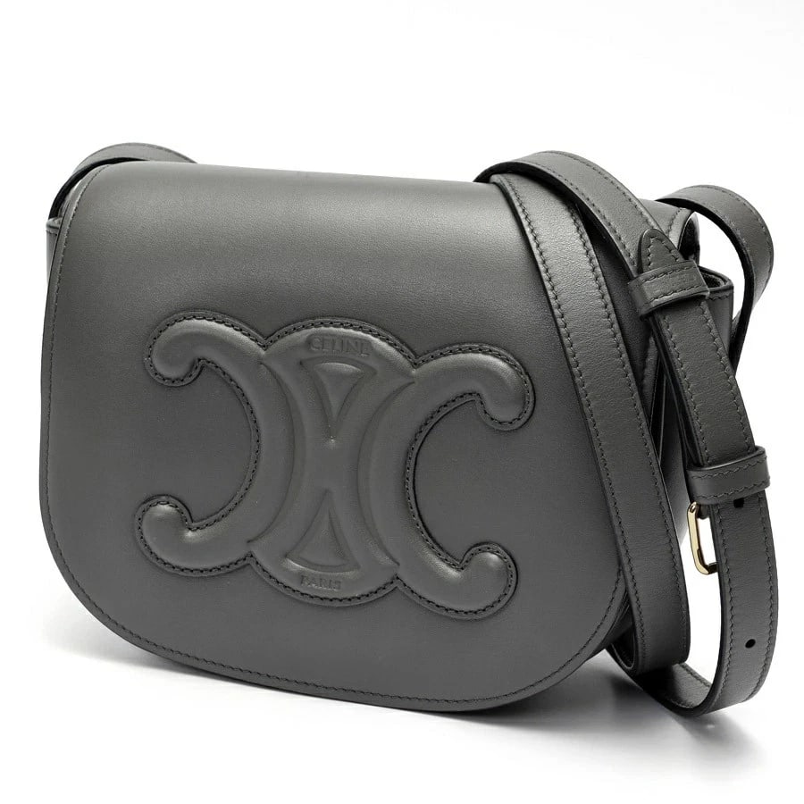 CELINE FOLCO CUIR TRIUMPH SHOULDER BAG BAG: Celine Folco Cuir Triumph Shoulder Bag Bag Brand: Celine Type: Bag Material: Smooth Calfskin Color: Gray Size: W17×H14×D7cm Accessories: None Accessories Notice: When purchasing pre-owned