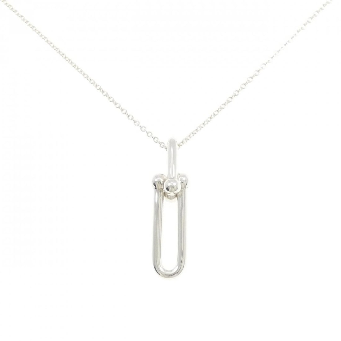 TIFFANY LINK NECKLACE: Tiffany Link Necklace Brand: Tiffany Type: Necklace Material: 925 Silver, Color: White Size: 61cmActualSize Pendant top H x W: 34.0mmx9.1mm Chain Max. W: 1.3mm Accessories: None Accessorie