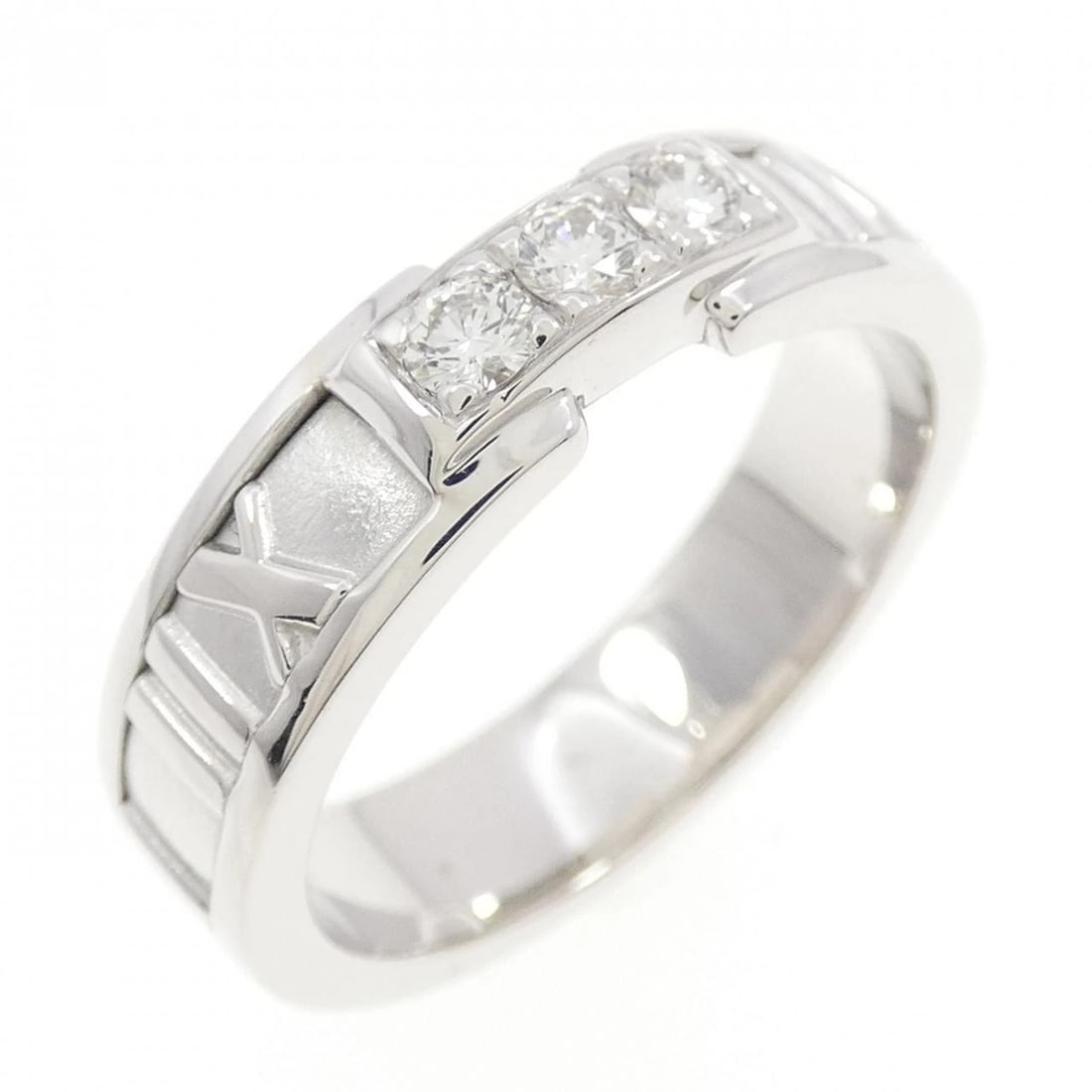 TIFFANY&CO. ATLAS RING: TIFFANY&Co. Atlas Ring Brand: TIFFANY&Co. Type: Ring Material: 750 white gold, Main Stone/Creation Natural Color: white gold Size: US 8.5 Accessories: None Accessories Notice: When purchasing