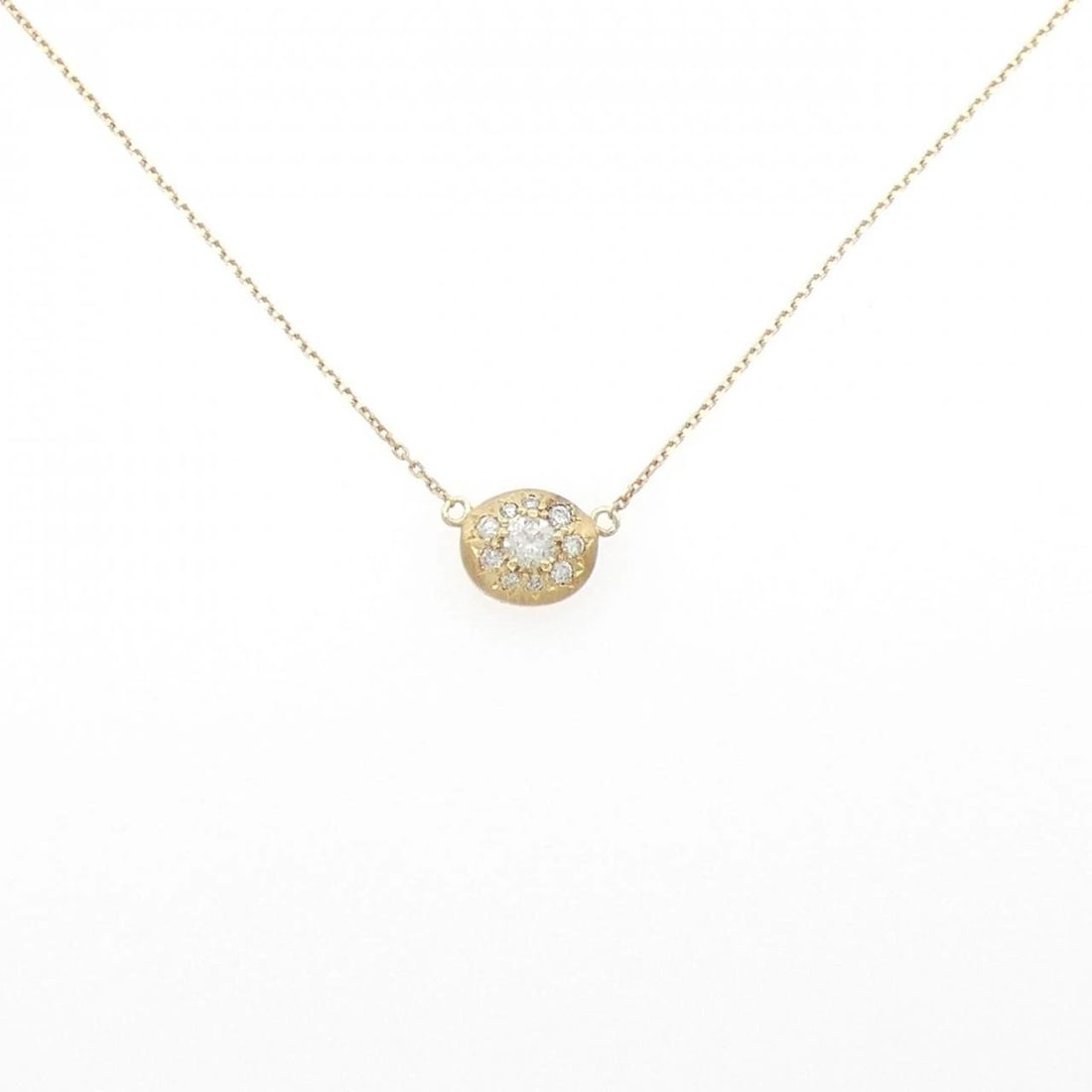 K18YG DIAMOND NECKLACE: K18YG Diamond Necklace Brand: Unbranded Type: Necklace Material: K18 Yellow Gold, Main Stone/Creation Natural Color: Yellow Gold Size: 40cmActualSize Pendant top H x W: 6.9mmx7.9mm Chain Max.