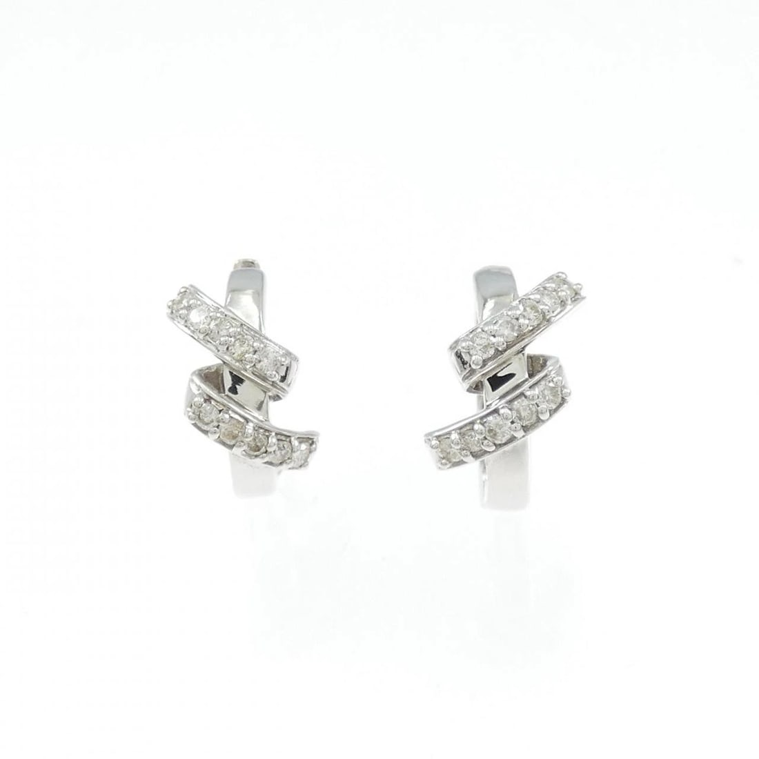 K18WG DIAMOND EARRINGS: K18WG Diamond Earrings Brand: Unbranded Type: Earrings Material: K18 White Gold, Main Stone/Creation Natural Color: White Gold Size: ActualSize HxW: 12.7mmx7.6mm Accessories: None Accessories
