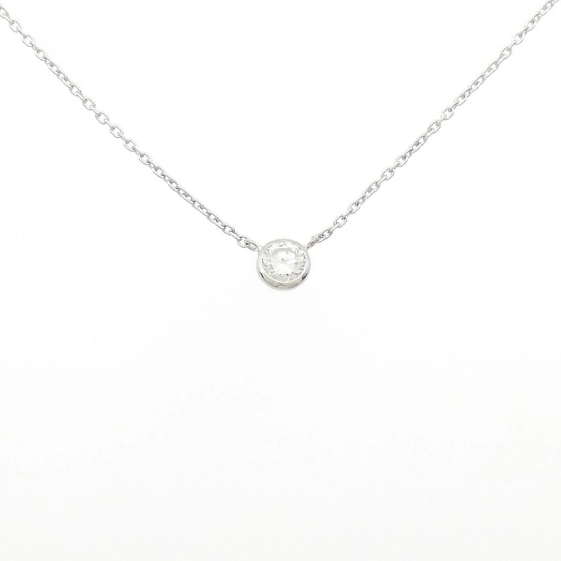 VENDOME DIAMOND NECKLACE: VENDOME Diamond Necklace Brand: VENDOME Type: Necklace Material: Platinum, Main Stone/Creation Natural Color: Platinum Size: ActualSize Diameter: 4.6mm Chain Max. W: 0.8mm Size40cm 
