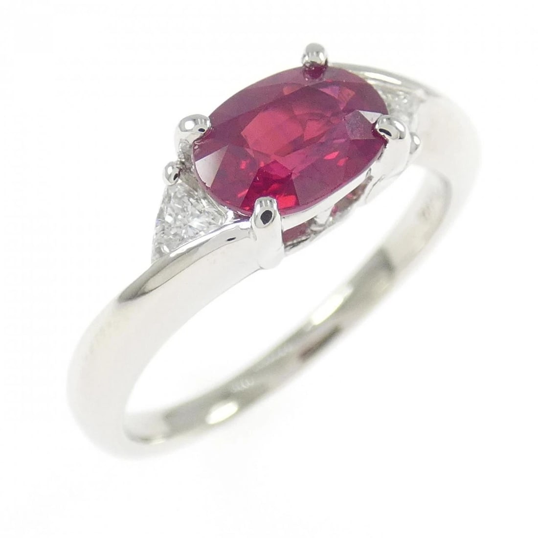 PT900 RUBY RING: PT900 Ruby Ring Brand: Unbranded Type: Ring Material: Platinum 900 Platinum, Color: None Size: 6.5 US Accessories: None Accessories Notice: When purchasing pre-owned goods, please refer to