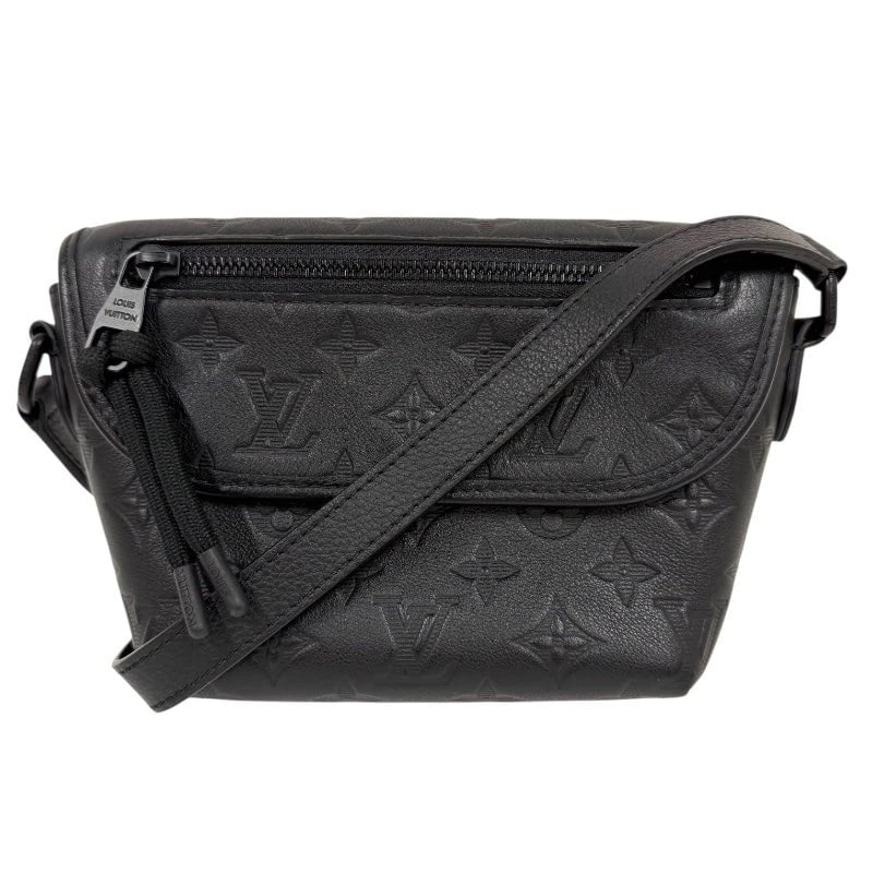 LOUIS VUITTON PULSE WEARABLE WALLET BLACK MONOGRAM SHADOW HANDBAG: LOUIS VUITTON Pulse Wearable Wallet Black Monogram Shadow Handbag Brand: LOUIS VUITTON Type: Handbag Material: Monogram Shadow Color: black Size: W: 22cm / H: 14cm / D: 5cm / Shoulder: 82-116cm A