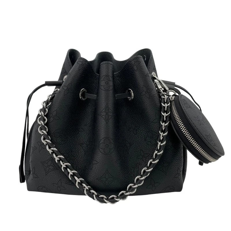 LOUIS VUITTON BELLA NOIR MAHINA HANDBAG: LOUIS VUITTON Bella Noir Mahina Handbag Brand: LOUIS VUITTON Type: Handbag Material: Mahina Color: Noir Size: W: 22cm / H: 19cm / D: 13cm / Shoulder: 111cm Accessories: None Accessories