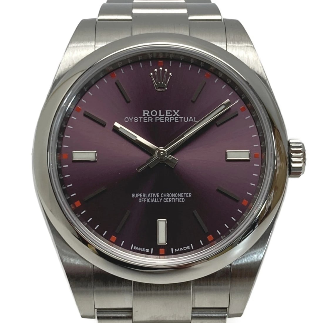 ROLEX GRAY WATCH: ROLEX Gray Watch Brand: ROLEX Type: Wristwatch Material: Band Material Stainless Steel, Case Material NA Color: Band Color Gray Size: Band Size 18cm, Case Size 39mm Accessories: None