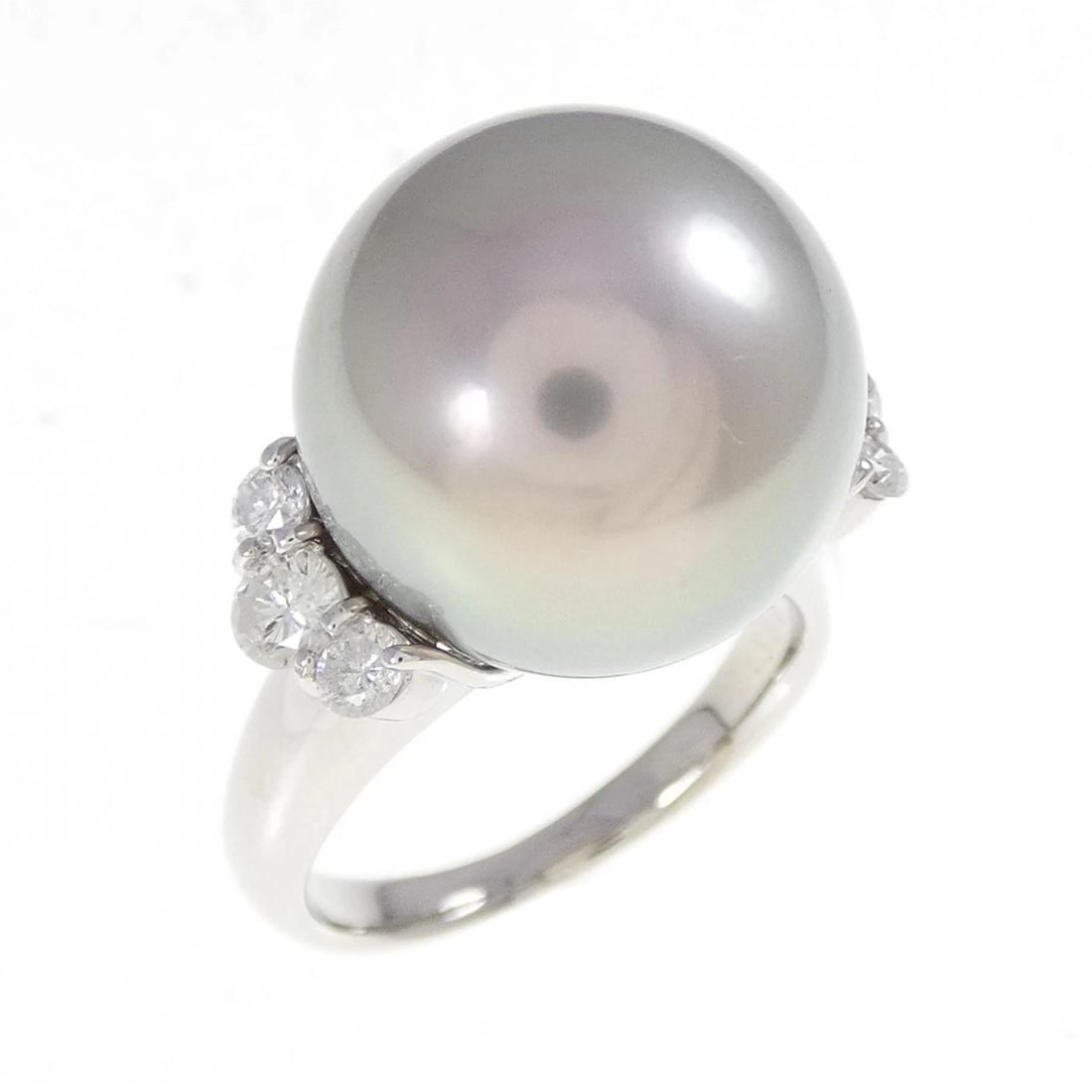 PT900 BLACK PEARL RING: PT900 Black Pearl Ring Brand: Unbranded Type: Ring Material: Platinum 900 Platinum, Color: None Size: 6.5 US Accessories: None Accessories Notice: When purchasing pre-owned goods, please