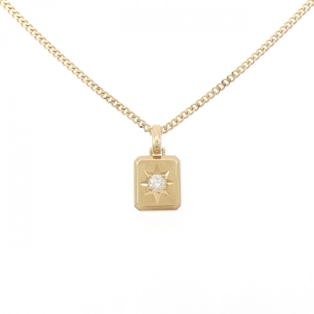 K18YG DIAMOND NECKLACE: K18YG Diamond Necklace Brand: Unbranded Type: Necklace Material: K18 Yellow Gold, Main Stone/Creation Natural Color: Yellow Gold Size: 45cmActualSize Pendant top H x W: 16.6mmx9.0mm Chain Max.