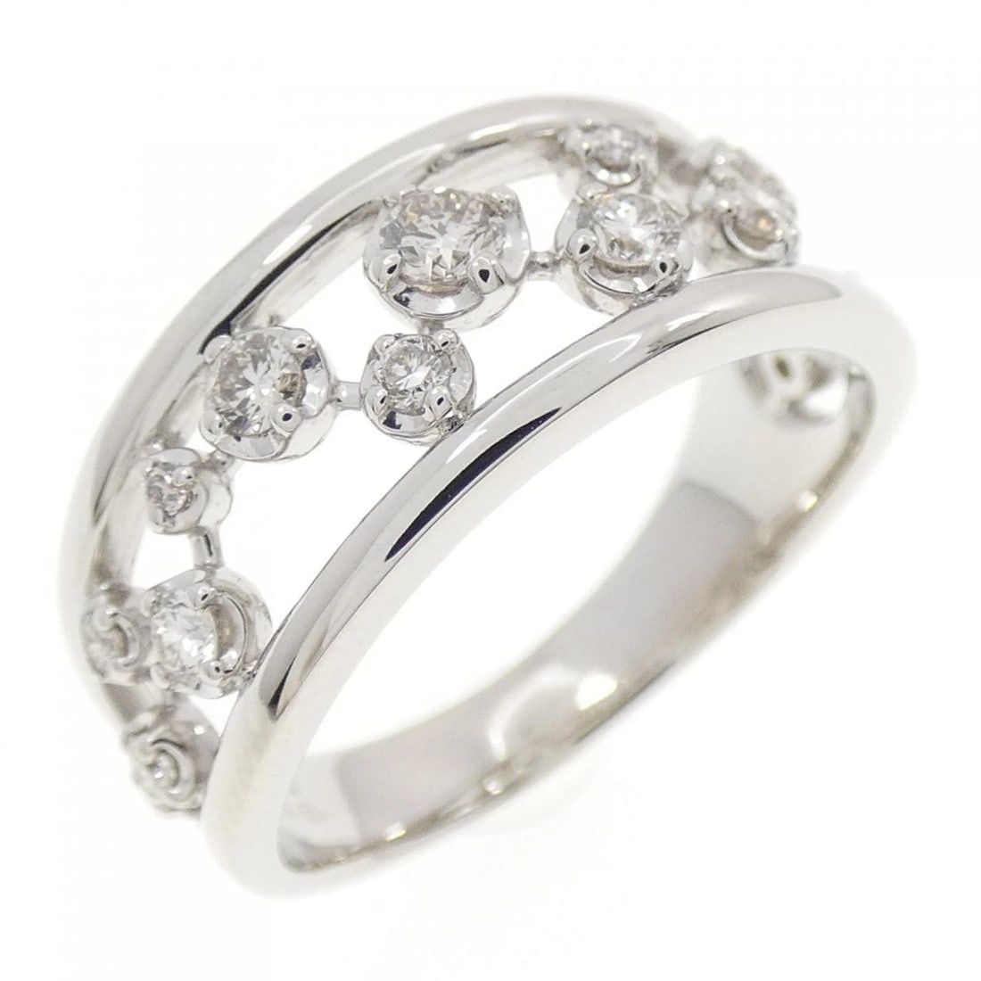 PT900 DIAMOND RING: PT900 Diamond Ring Brand: Unbranded Type: Ring Material: Platinum 900 Platinum, Main Stone/Creation natural Color: White Gold Size: 6.5-7 US Accessories: None Accessories Notice: When purc