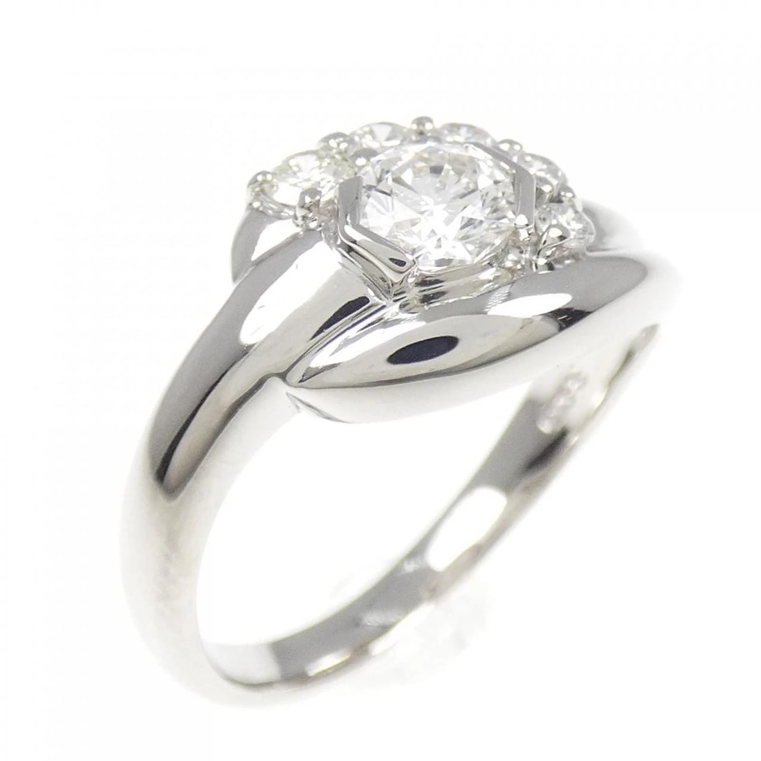 PT DIAMOND RING: PT Diamond Ring Brand: Unbranded Type: Ring Material: Platinum, Main Stone/Creation Natural Color: None Size: 6.5 US Accessories: None Accessories Notice: When purchasing pre-owned goods,