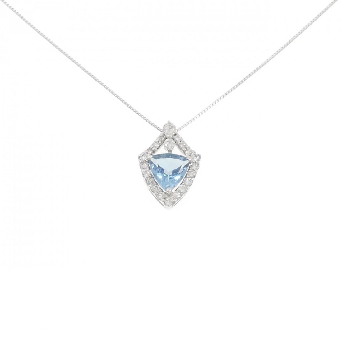 K18WG AQUAMARINE NECKLACE: K18WG Aquamarine Necklace Brand: Unbranded Type: Necklace Material: K18 White Gold, Color: WG Size: 45cmActualSize Pendant top H x W: 15.4mmx11.1mm Chain Max. W: 0.5mm Accessories: None