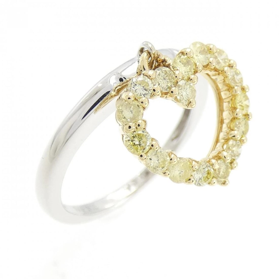 K18WG K18YG HEART DIAMOND RING: K18WG K18YG Heart Diamond Ring Brand: Unbranded Type: Ring Material: K18 White Gold K18 Yellow Gold, Main Stone/Creation natural Color: White Gold Size: 6 US Accessories: None Accessories