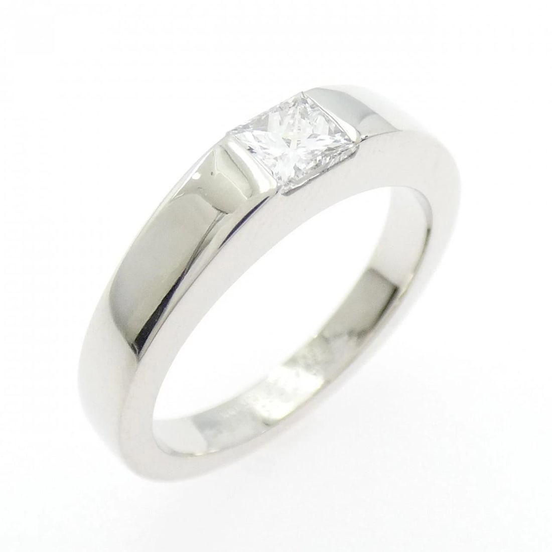 CARTIER TANK RING: Cartier Tank Ring Brand: CARTIER Type: Ring Material: 750 white gold, Main Stone/Creation Natural Color: White Size: US 5 Accessories: None Accessories Notice: When purchasing pre-owned