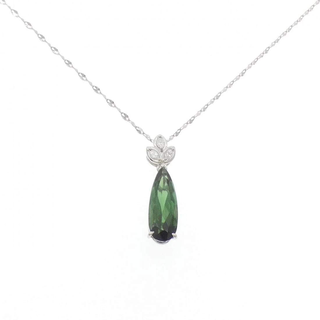 PT900 PT850 TOURMALINE NECKLACE: PT900 PT850 Tourmaline Necklace Brand: Unbranded Type: Necklace Material: Platinum 900 Platinum Platinum 850, Main Stone/Creation natural Color: White Gold Size: 50cm ActualSizePendant top H x