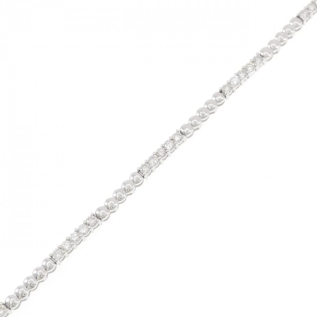 K18WG DIAMOND BRACELET: K18WG Diamond Bracelet Brand: Unbranded Type: Bracelet Material: K18 White Gold, Main Stone/Creation natural Color: White Gold Size: 18cm ActualSizeMax W: 2.5mm Accessories: None Accessori