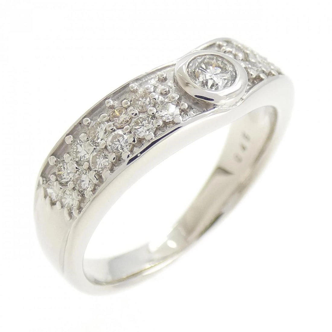 PT900 DIAMOND RING: PT900 Diamond Ring Brand: Unbranded Type: Ring Material: Platinum 900 Platinum, Main Stone/Creation Natural Color: White Gold Size: 6.5 US Accessories: None Accessories Notice: When purcha