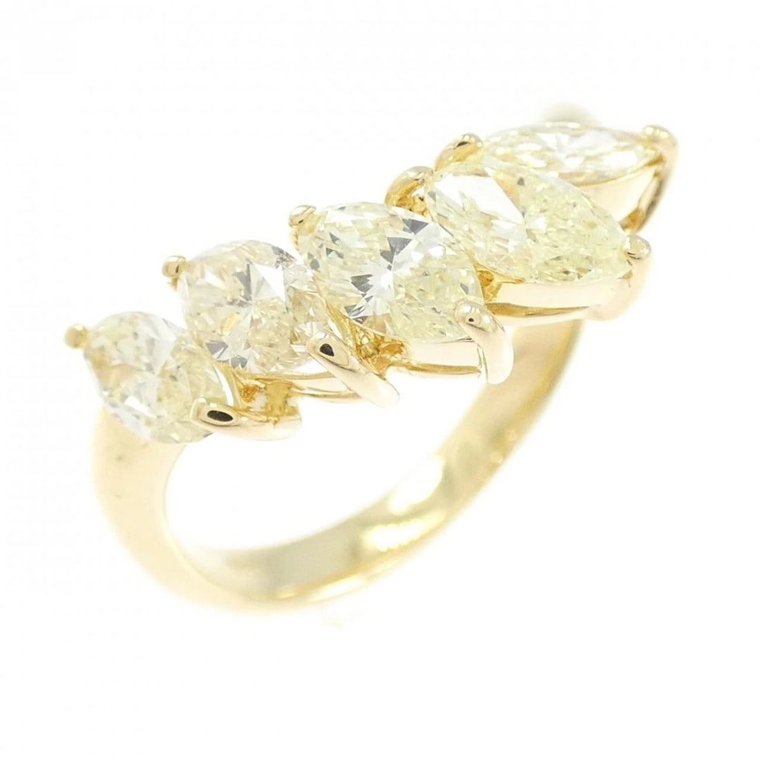 K18YG DIAMOND RING: K18YG Diamond Ring Brand: Unbranded Type: Ring Material: K18 Yellow Gold, Main Stone/Creation natural Color: Yellow Gold Size: 6-6.5 ( US size) Accessories: None Accessories Notice: When