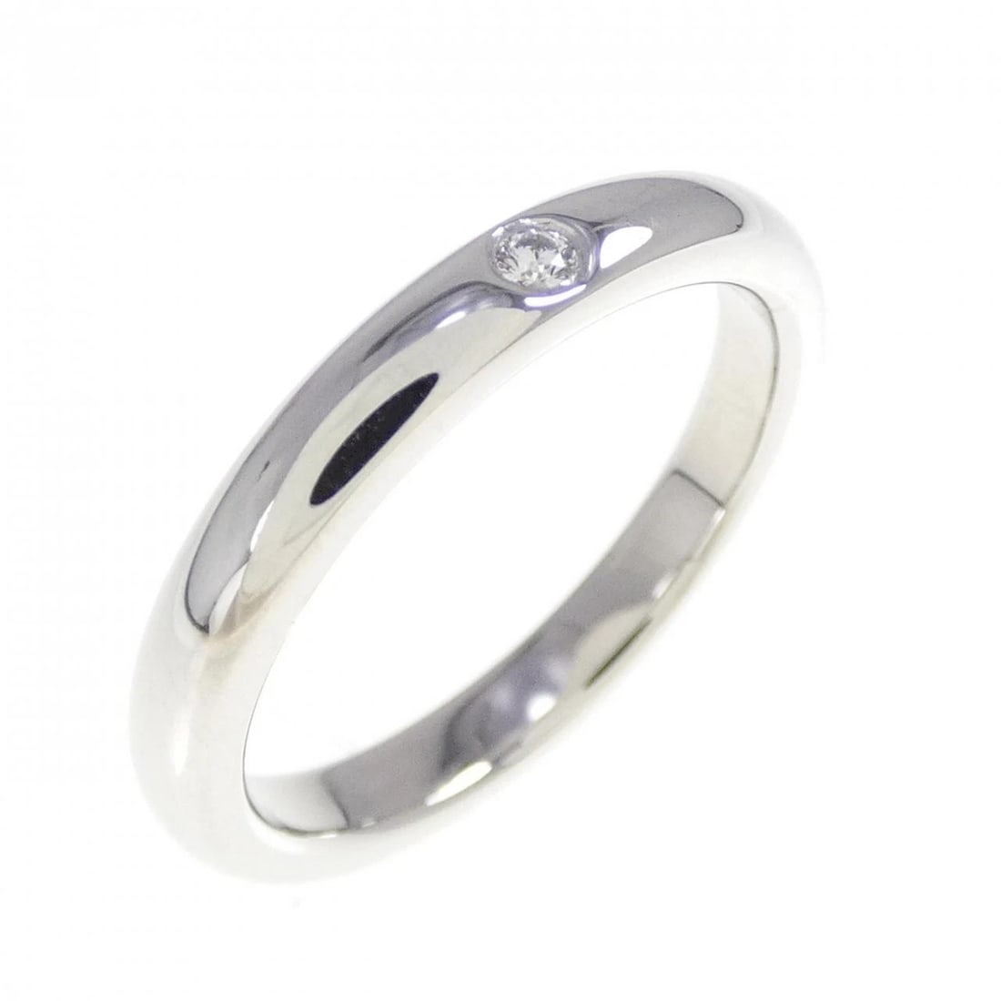 TIFFANY STACKING BAND RING: Tiffany Stacking Band Ring Brand: Tiffany Type: Ring Material: Platinum 950, Color: White Size: 5 (US size) Accessories: None Accessories Notice: When purchasing pre-owned goods, please refer