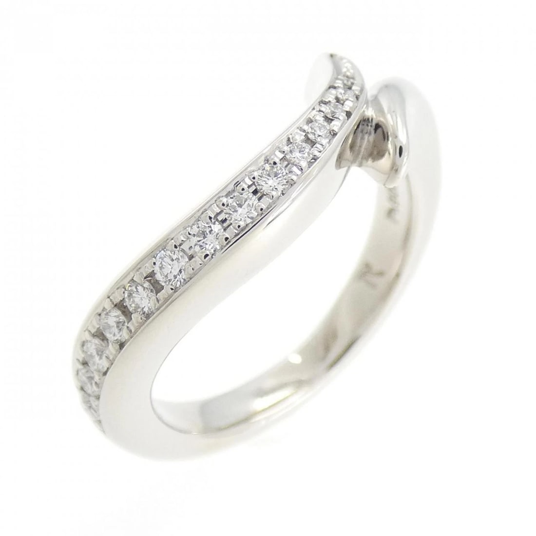 PT900 DIAMOND RING: PT900 Diamond Ring Brand: Unbranded Type: Ring Material: Platinum 900 Platinum, Main Stone/Creation natural Color: White Gold Size: 4.5 US Accessories: None Accessories Notice: When
