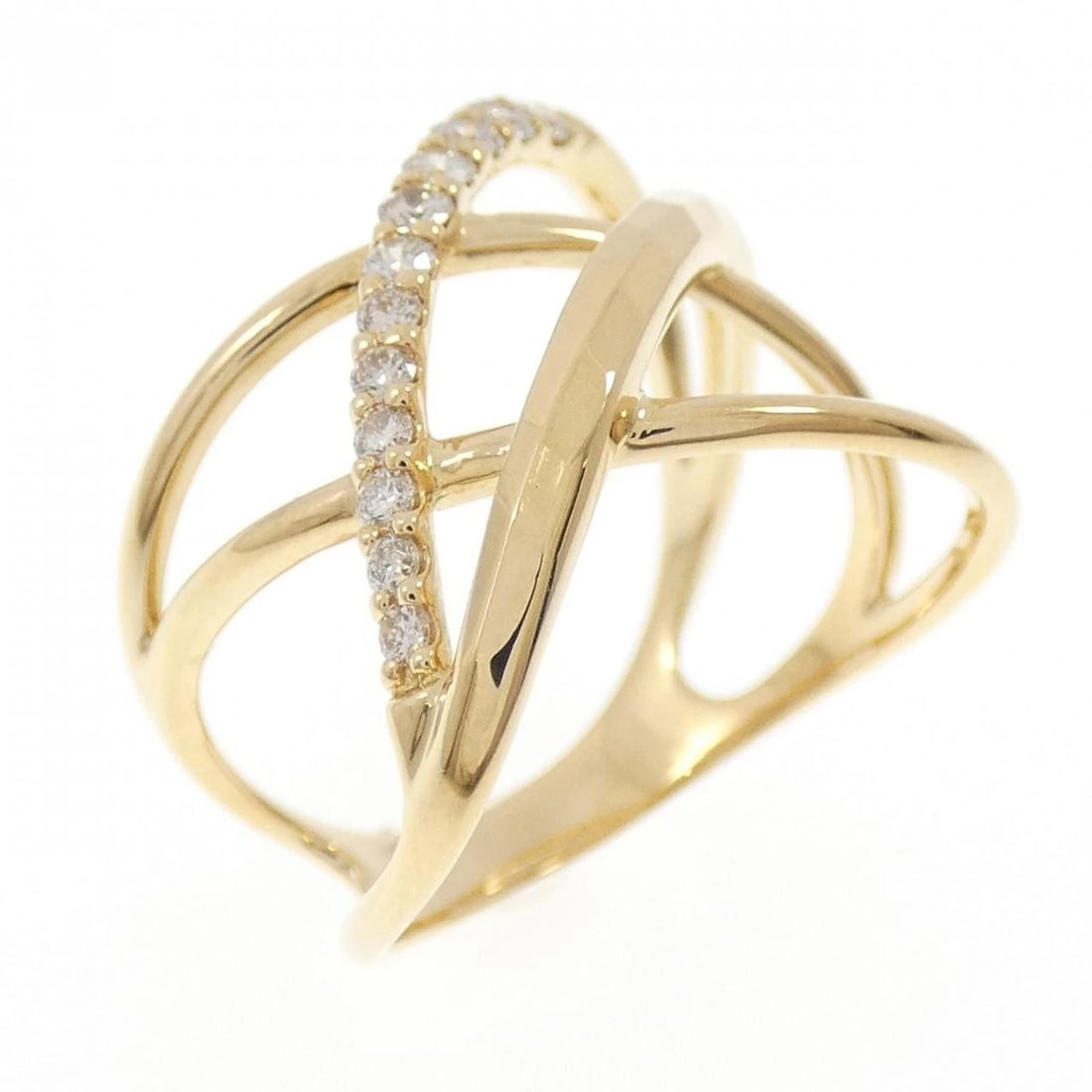 K18YG DIAMOND RING: K18YG Diamond Ring Brand: Unbranded Type: Ring Material: K18 Yellow Gold, Main Stone/Creation Natural Color: Yellow Gold Size: 7-7.5 ( US size) Accessories: None Accessories Notice: When