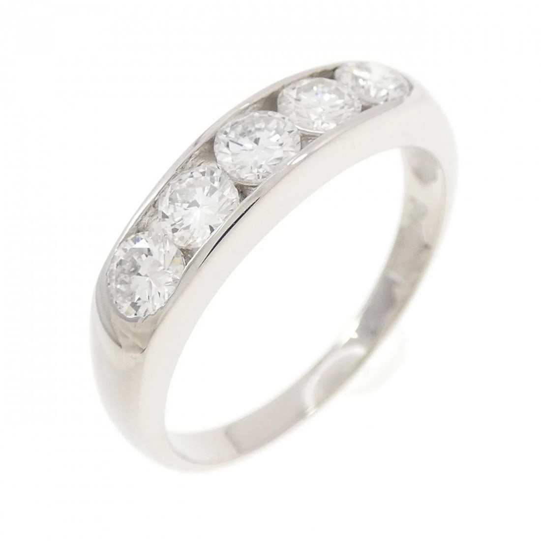 PT900 DIAMOND RING: PT900 Diamond Ring Brand: Unbranded Type: Ring Material: Platinum 900, Main Stone/Creation Natural Color: platinum Size: 7.5US Accessories: None Accessories Notice: When purchasing pre-owned