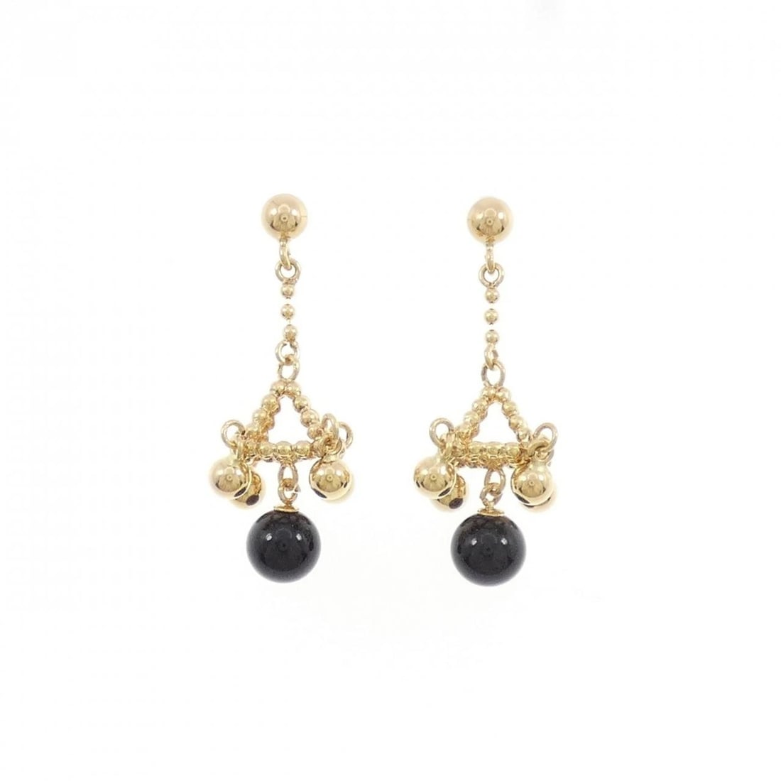 K18YG ONYX EARRINGS: K18YG Onyx Earrings Brand: Unbranded Type: Earrings Material: K18 Yellow Gold, Main Stone/Creation Onyx Color: Yellow Gold Size: ActualSize HxW: 27.7mmx11.8mm Accessories: None Accessories