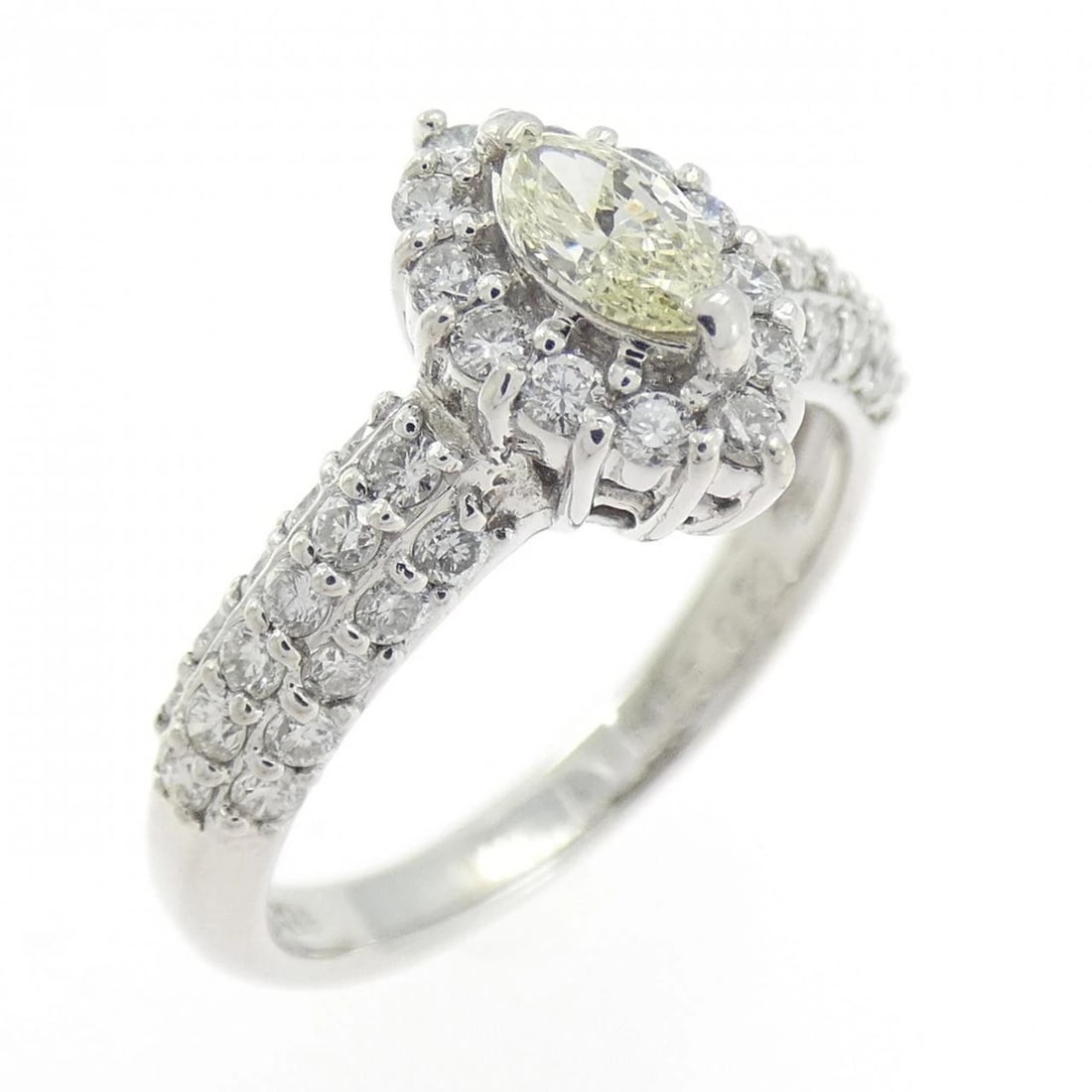 K18WG DIAMOND RING: K18WG Diamond Ring Brand: Unbranded Type: Ring Material: K18 White Gold, Main Stone/Creation Natural Color: white gold Size: 5US Accessories: None Accessories Notice: When purchasing