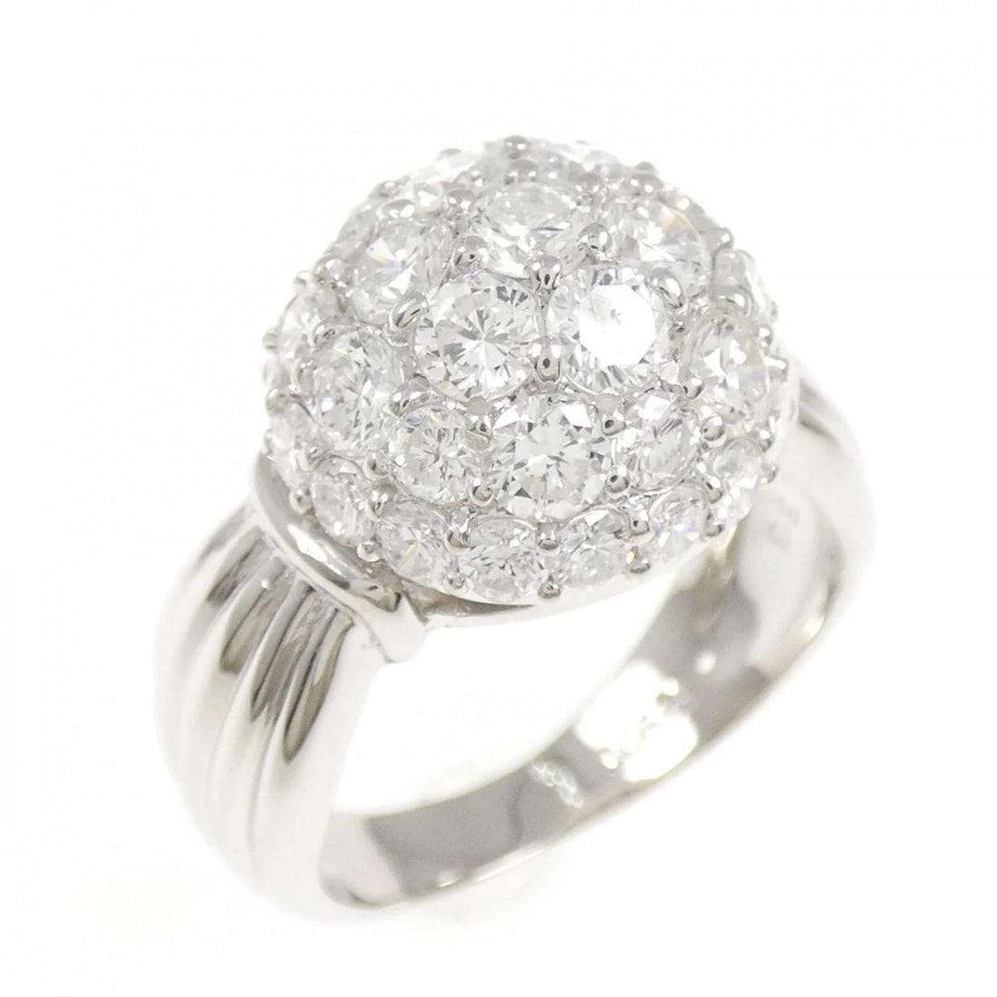 PT900 PAVE DIAMOND RING: PT900 Pave Diamond Ring Brand: Unbranded Type: Diamond ring Material: 900 platinum, Main Stone/Creation Natural Color: platinum Size: 7.5US Accessories: None Accessories Notice: When