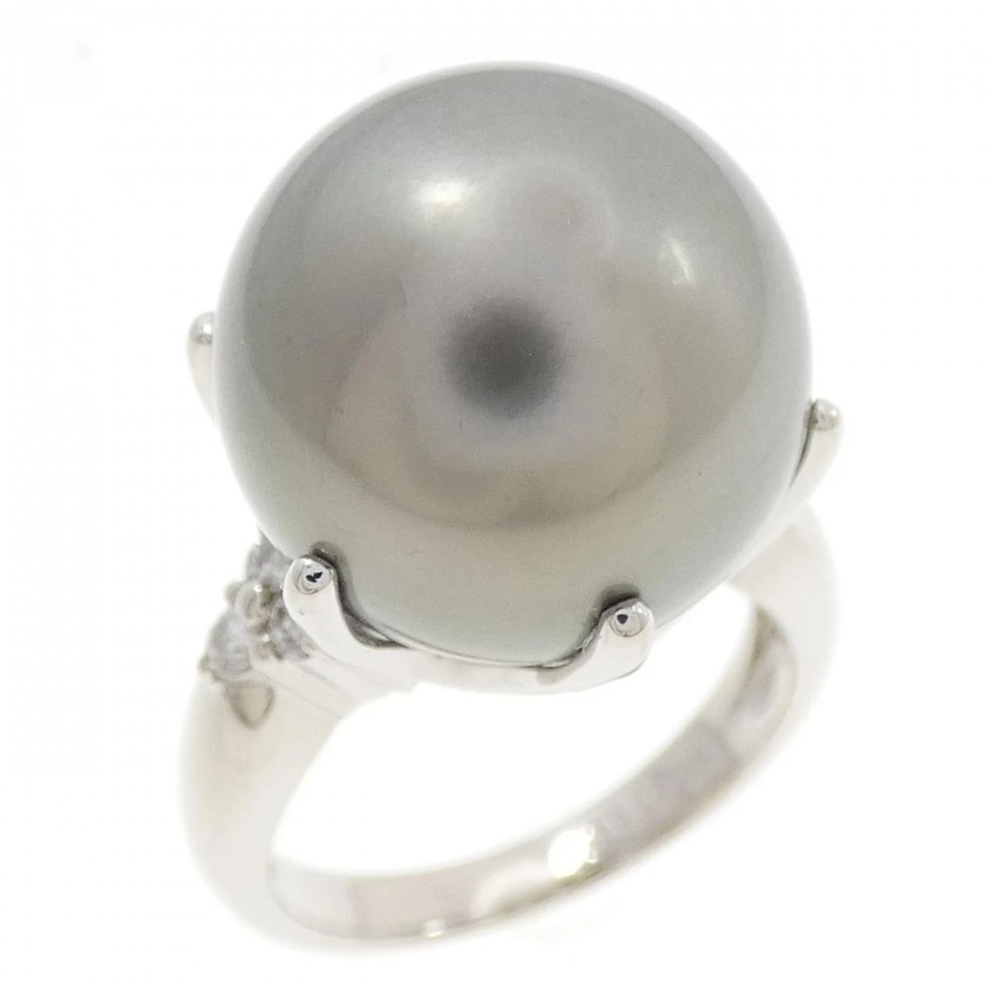 PT900 BLACK PEARL RING: PT900 Black Pearl Ring Brand: Unbranded Type: Ring Material: Platinum 900, Main Stone/Creation Black OpalSide Stone Natural Color: Silver Size: 6.5 (US size) Accessories: None Accessories