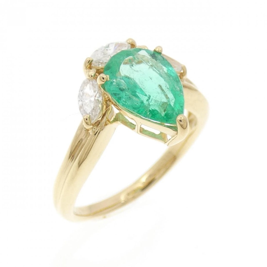 K18YG EMERALD RING: K18YG Emerald Ring Brand: Unbranded Type: Ring Material: K18 Yellow Gold, Main Stone/Creation emerald Color: yellow gold Size: 5.5us Accessories: None Accessories Notice: When purchasing p