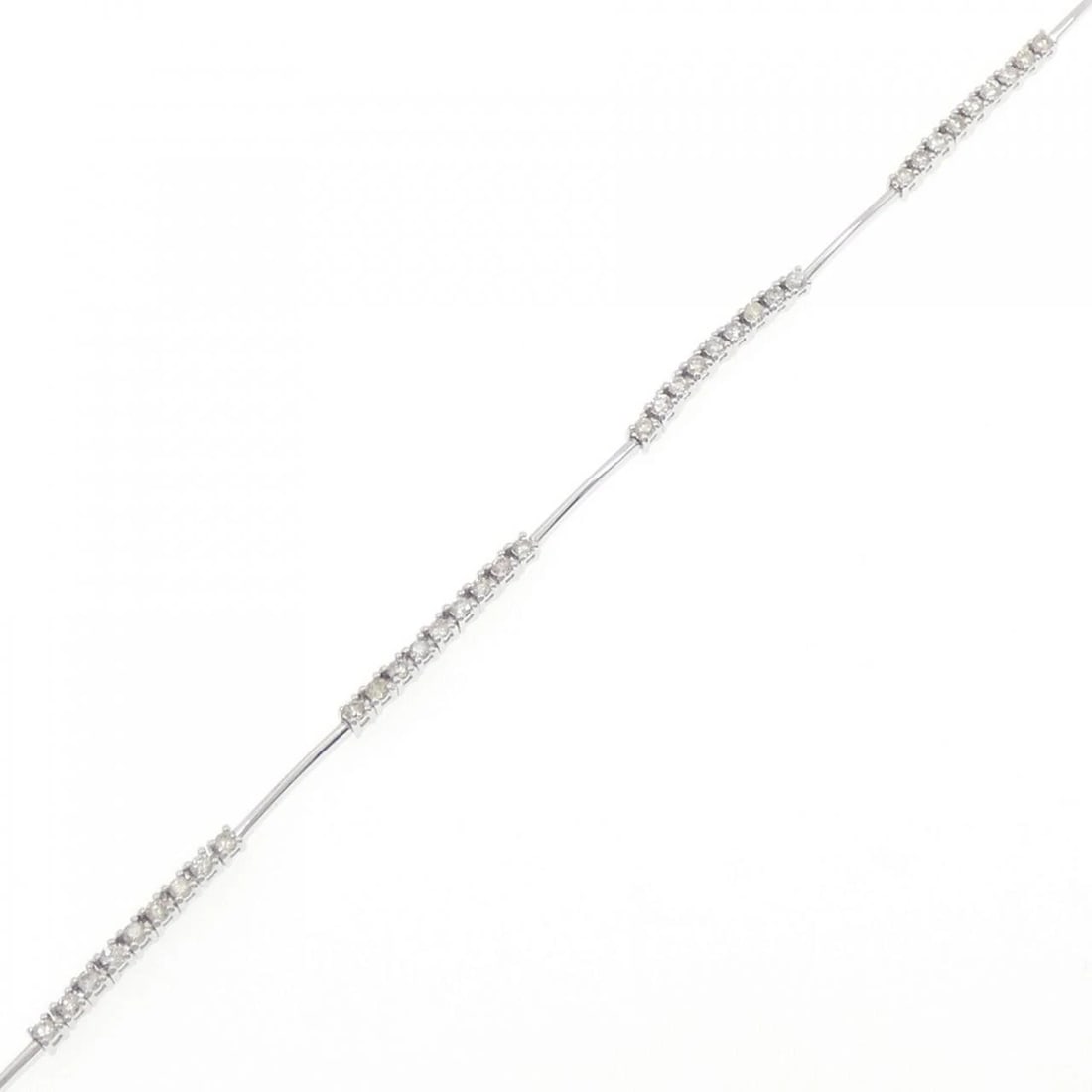 K18WG DIAMOND BRACELET: K18WG Diamond Bracelet Brand: Unbranded Type: Bracelet Material: K18 White Gold, Main Stone/Creation nNatural Color: white gold Size: 17.5USActualSizeMax W: 2.5mm Accessories: None Accesso