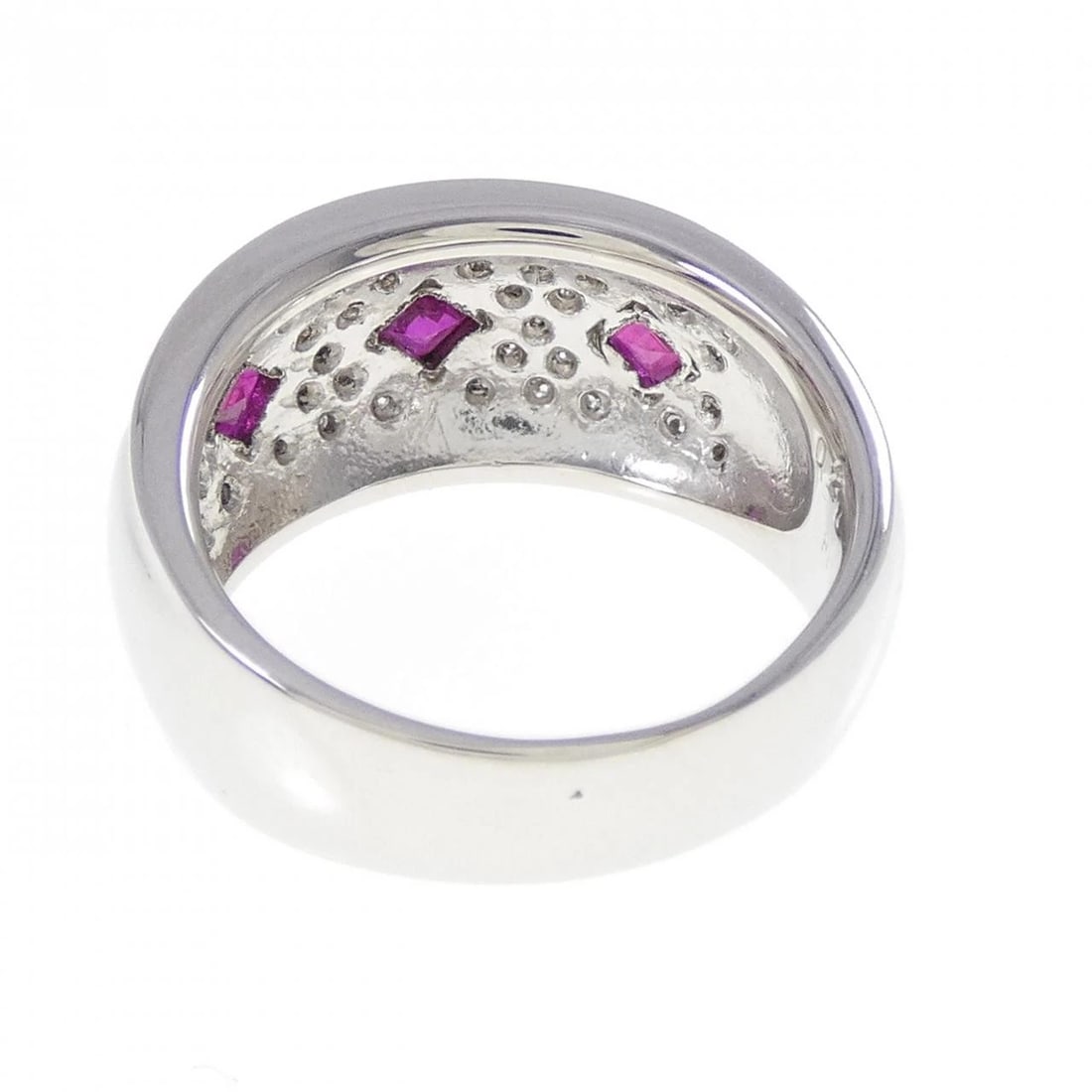 PT900 RUBY RING: PT900 Ruby Ring Brand: Unbranded Type: Ruby ring Material: PT900, Main Stone/Creation RubySecondary Stone Natural Color: Silver Size: US7.75 Accessories: None Accessories Notice: When