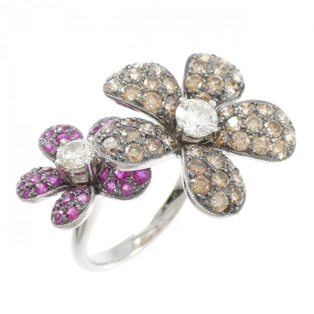 K18WG K18BG FLOWER RUBY RING: K18WG K18BG Flower Ruby Ring Brand: Unbranded Type: Ring Material: K18 White Gold K18 Black gold, Main Stone/Creation ruby Color: white gold Size: 5.5US Accessories: None Accessories Notice: