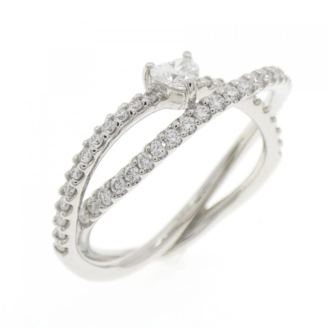 PT900 HEART DIAMOND RING: PT900 Heart Diamond Ring Brand: Unbranded Type: Ring Material: Platinum 900, Main Stone/Creation Natural Color: platinum Size: 5.5-6US Accessories: None Accessories Notice: When purchasing