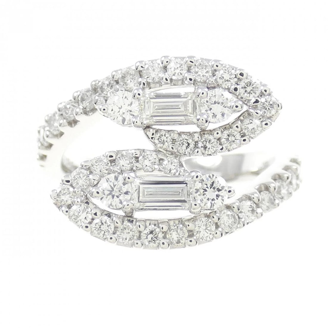 18KWG DIAMOND RING - 2