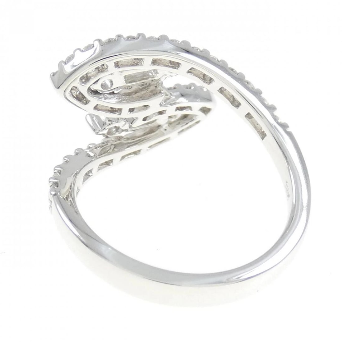 18KWG DIAMOND RING - 3