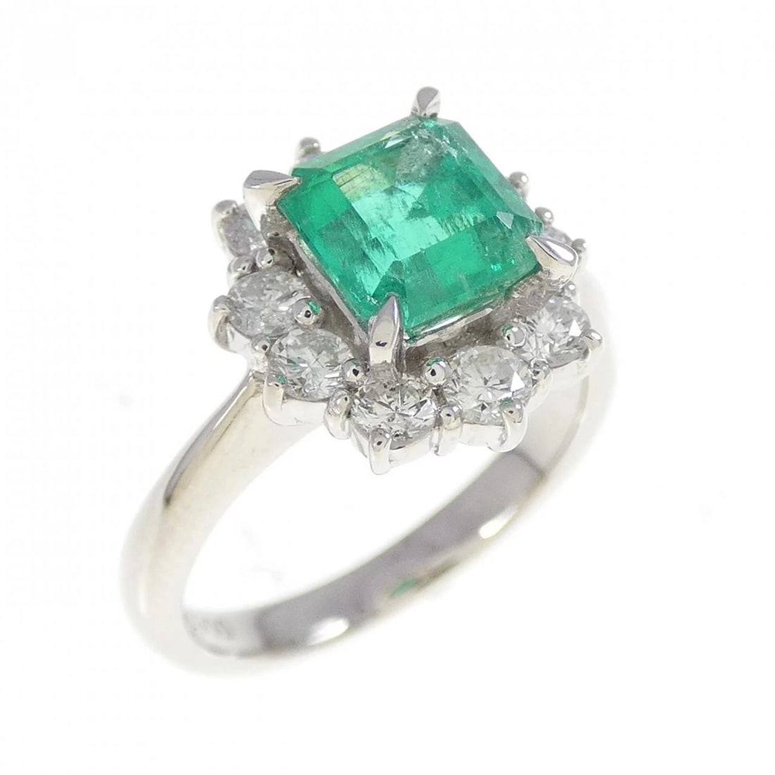 PT900 EMERALD RING: PT900 Emerald Ring Brand: Unbranded Type: Ring Material: Platinum 900, Main Stone/Creation emerald Color: platinum Size: 4-4.5US Accessories: None Accessories Notice: When purchasing pre-o