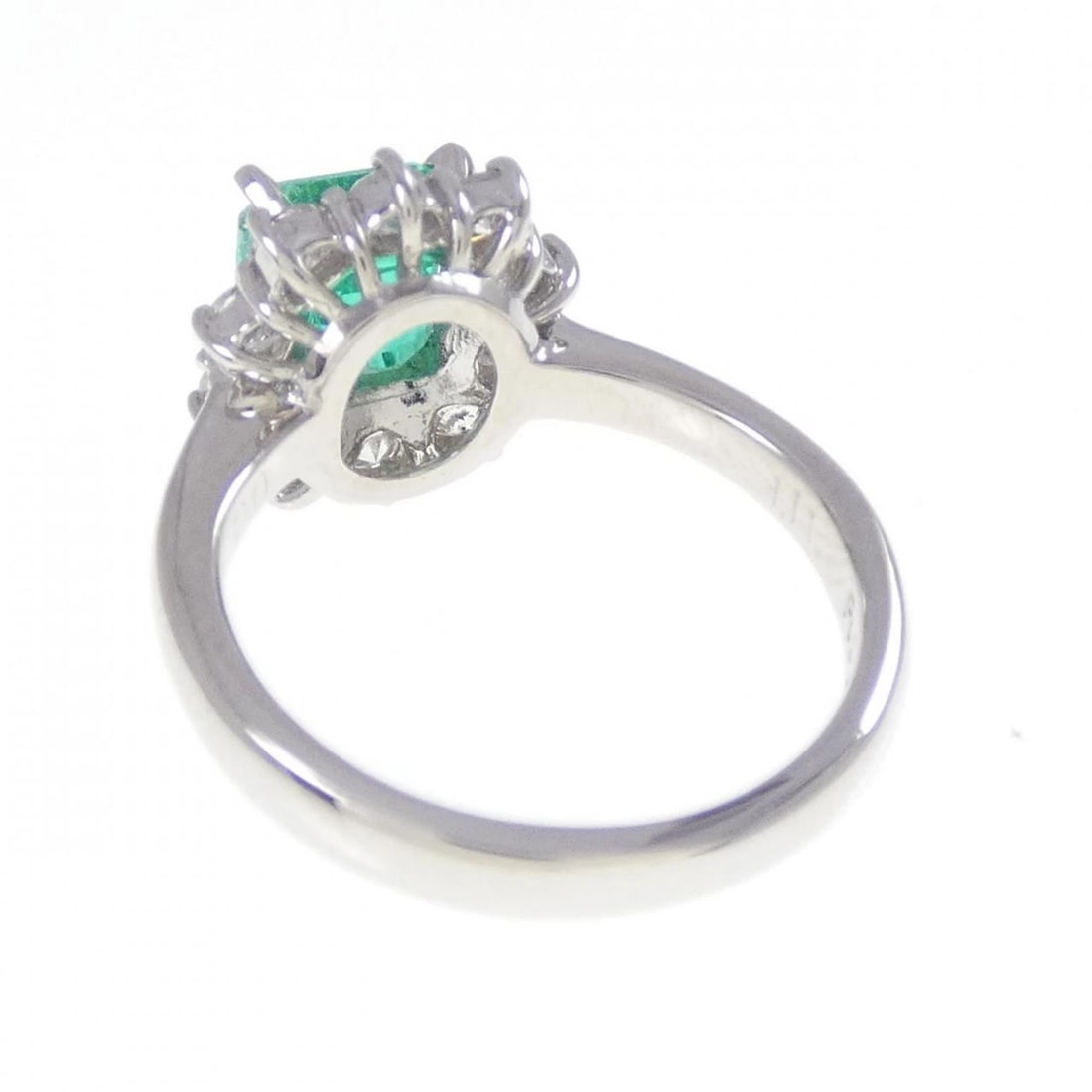 PT900 EMERALD RING - 3