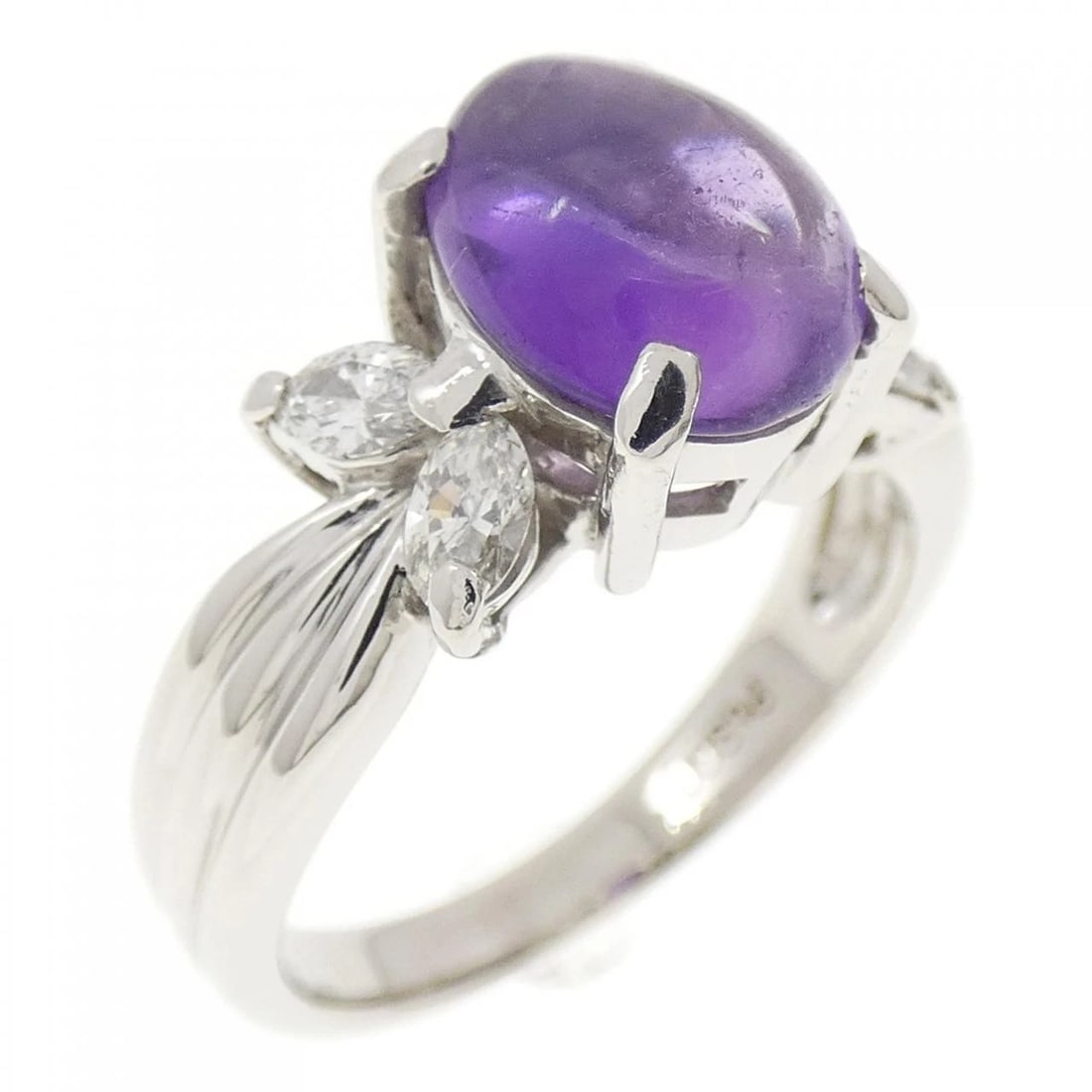 PT900 AMETHYST RING: PT900 Amethyst Ring Brand: Unbranded Type: Ring Material: Platinum 900, Main Stone/Creation amethyst Color: platinum Size: 1US Accessories: None Accessories Notice: When purchasing pre-own