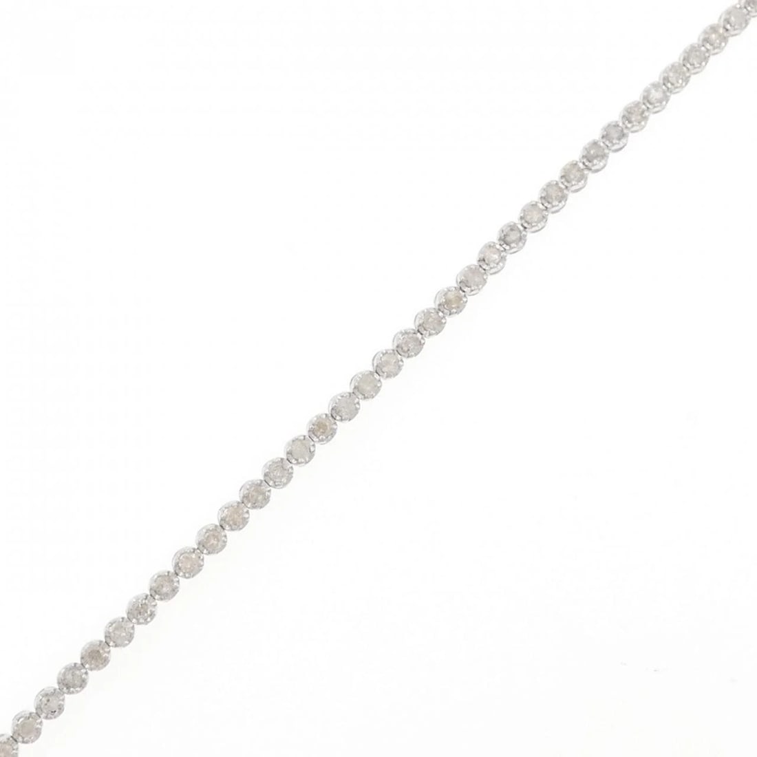 K18WG DIAMOND BRACELET: K18WG Diamond Bracelet Brand: Unbranded Type: Bracelet Material: K18 White Gold, Main Stone/Creation Natural Color: White Gold Size: 17cmActualSize Max W: 2.2mm Accessories: None Accessories