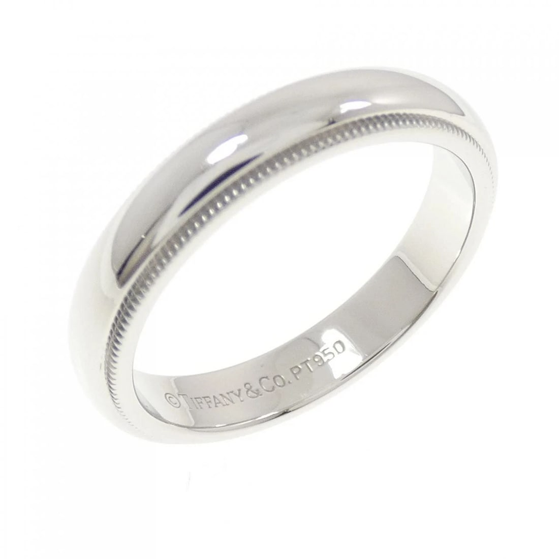 TIFFANY & CO. MILGRAIN RING: Tiffany & Co. Milgrain Ring Brand: Tiffany Type: Ring Material: Platinum 950, Color: Platinum Size: 8 (US size) Accessories: None Accessories Notice: When purchasing pre-owned goods, please