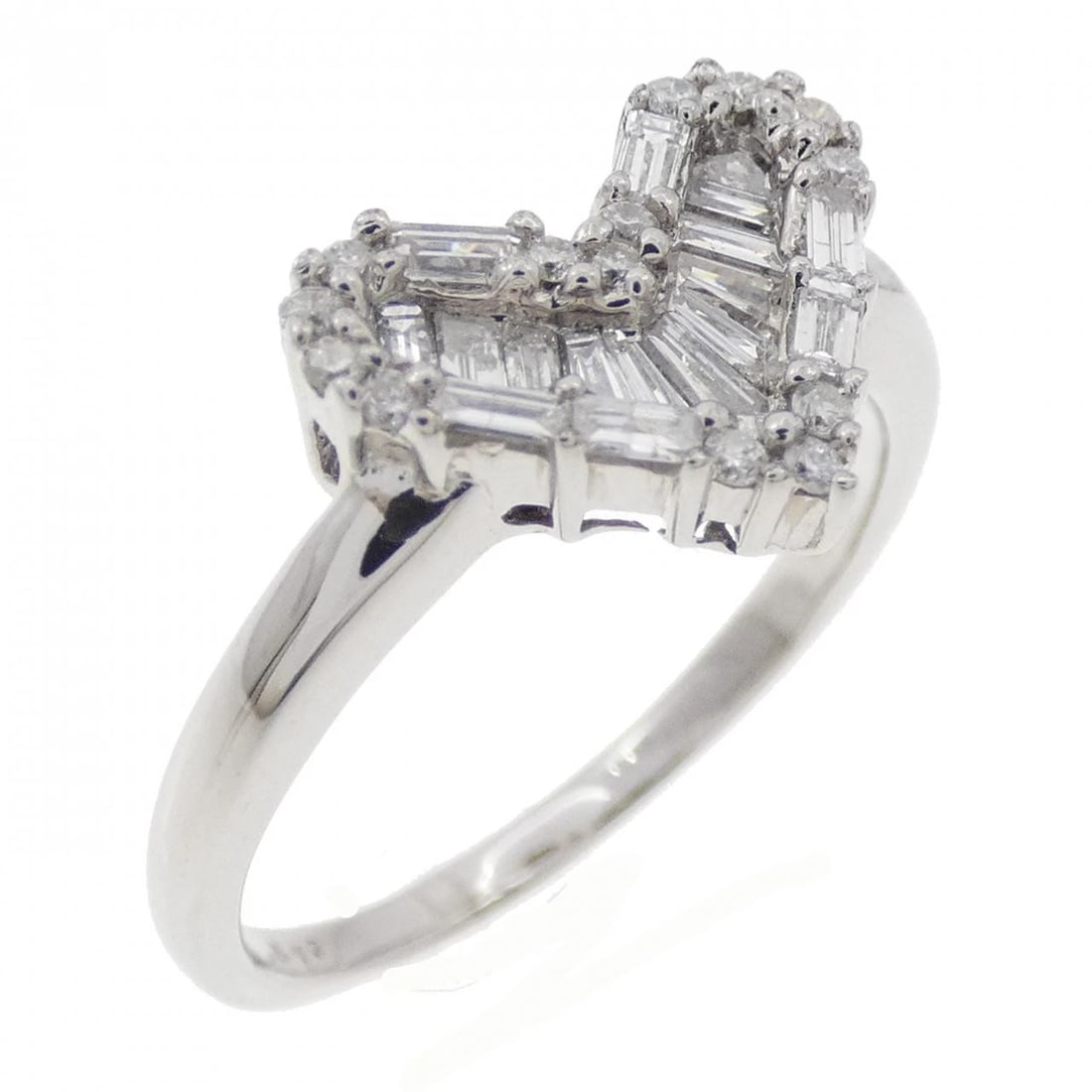 K18WG HEART DIAMOND RING: K18WG Heart Diamond Ring Brand: Unbranded Type: Ring Material: K18 White Gold, Main Stone/Creation Natural Color: white gold Size: 6-6.5US Accessories: None Accessories Notice: When