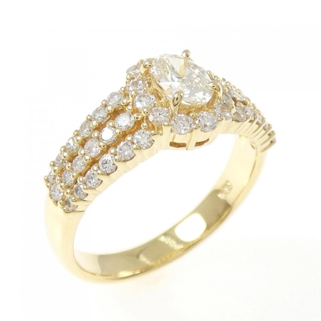 K18YG DIAMOND RING: K18YG Diamond Ring Brand: Unbranded Type: Ring Material: K18 Yellow Gold, Main Stone/Creation Natural Color: YEllow gold Size: 6US Accessories: None Accessories Notice: When purchasing pre