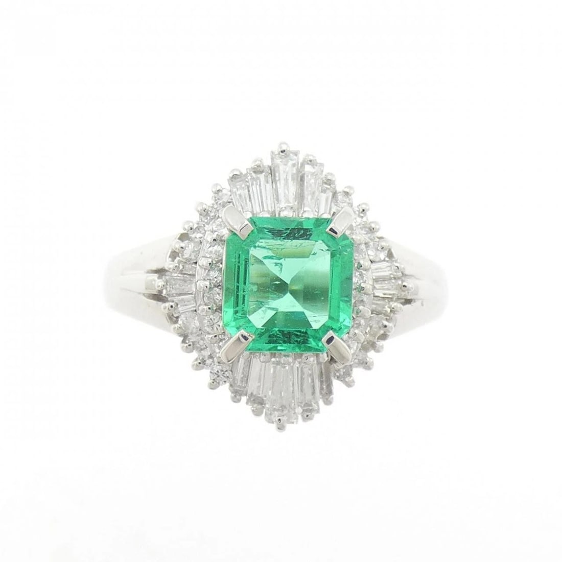 PT900 EMERALD RING - 2