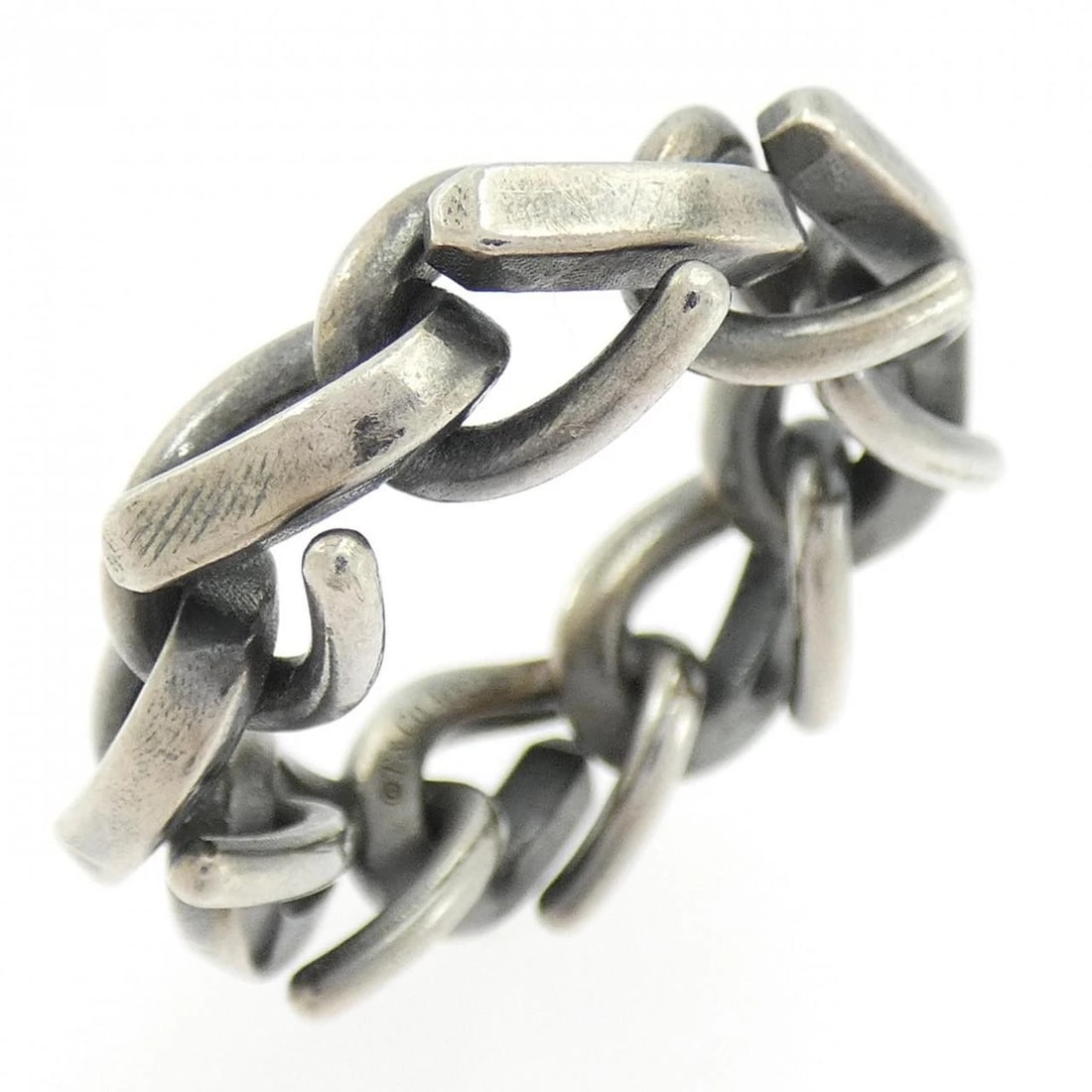 TIFFANY FORGE LINK RING: Tiffany Forge Link Ring Brand: Tiffany Type: Ring Material: 925 Silver, Color: Silver Size: 6.5 (US size) Accessories: None Accessories Notice: When purchasing pre-owned goods, please refer