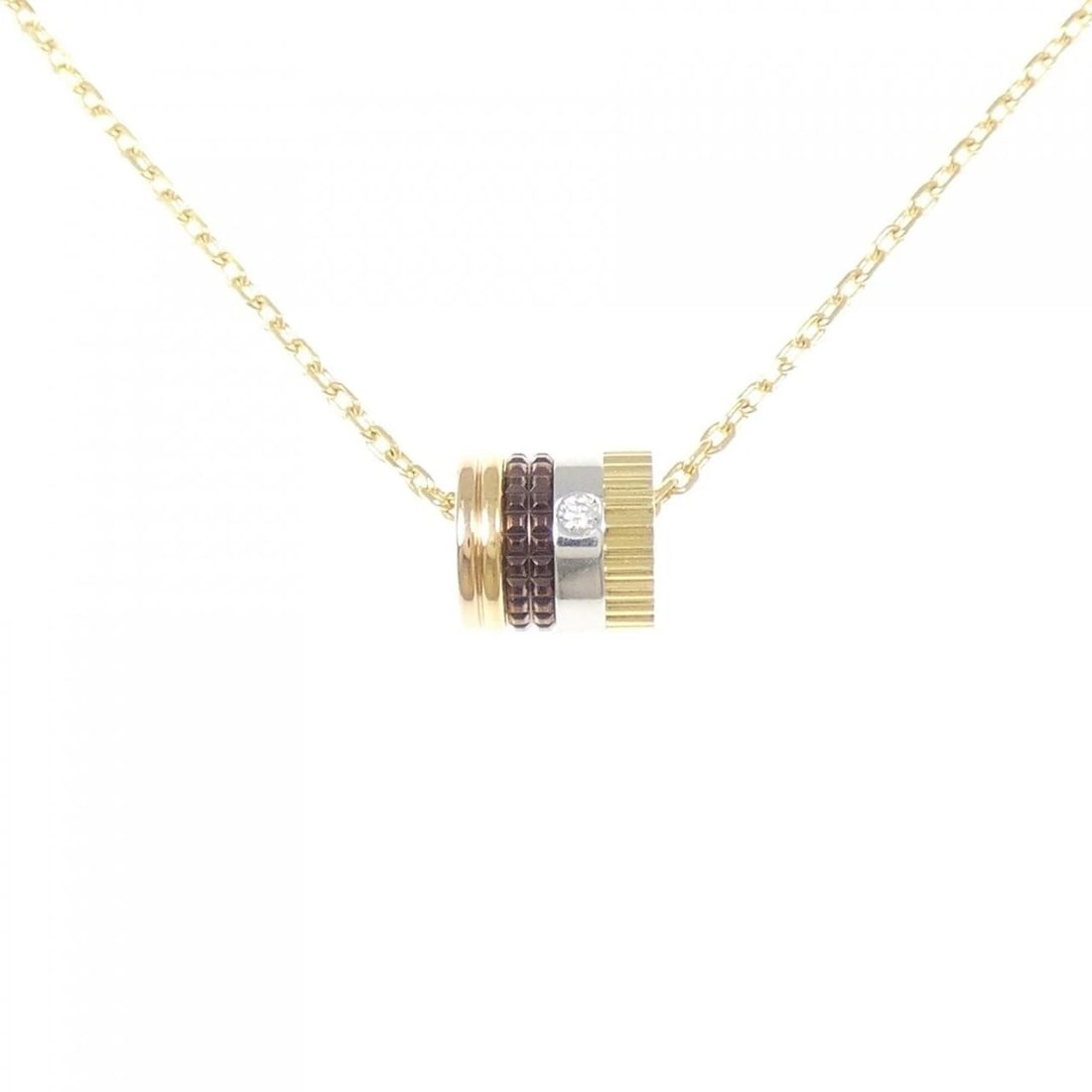 BOUCHERON QUATRE CLASSIC MINI NECKLACE: Boucheron Quatre Classic Mini Necklace Brand: Boucheron Type: Necklace Material: 750 Yellow Gold / 750 White Gold / 750 Pink Gold / PVD, Main Stone/Creation Natural Color: Yellow ,White Pink
