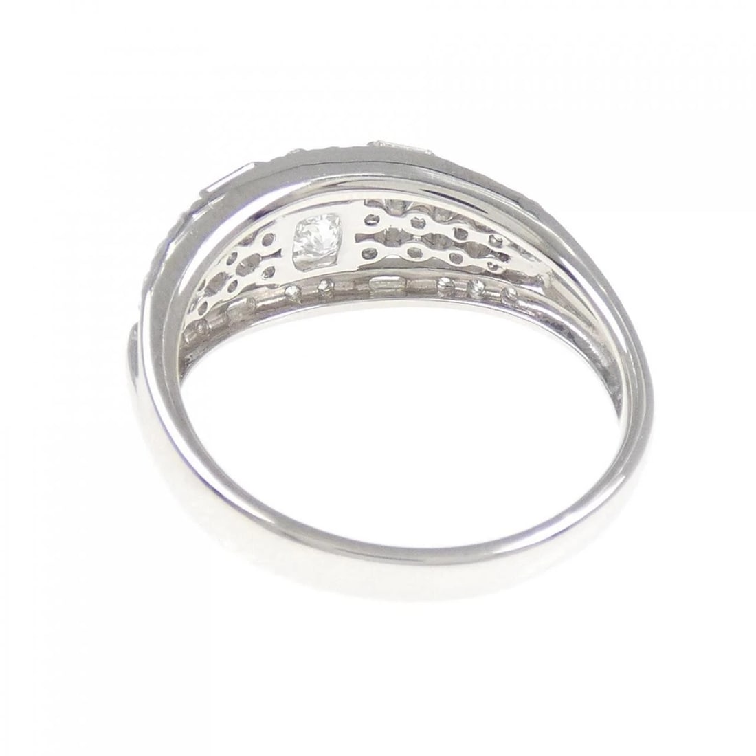 PT900 DIAMOND RING - 3