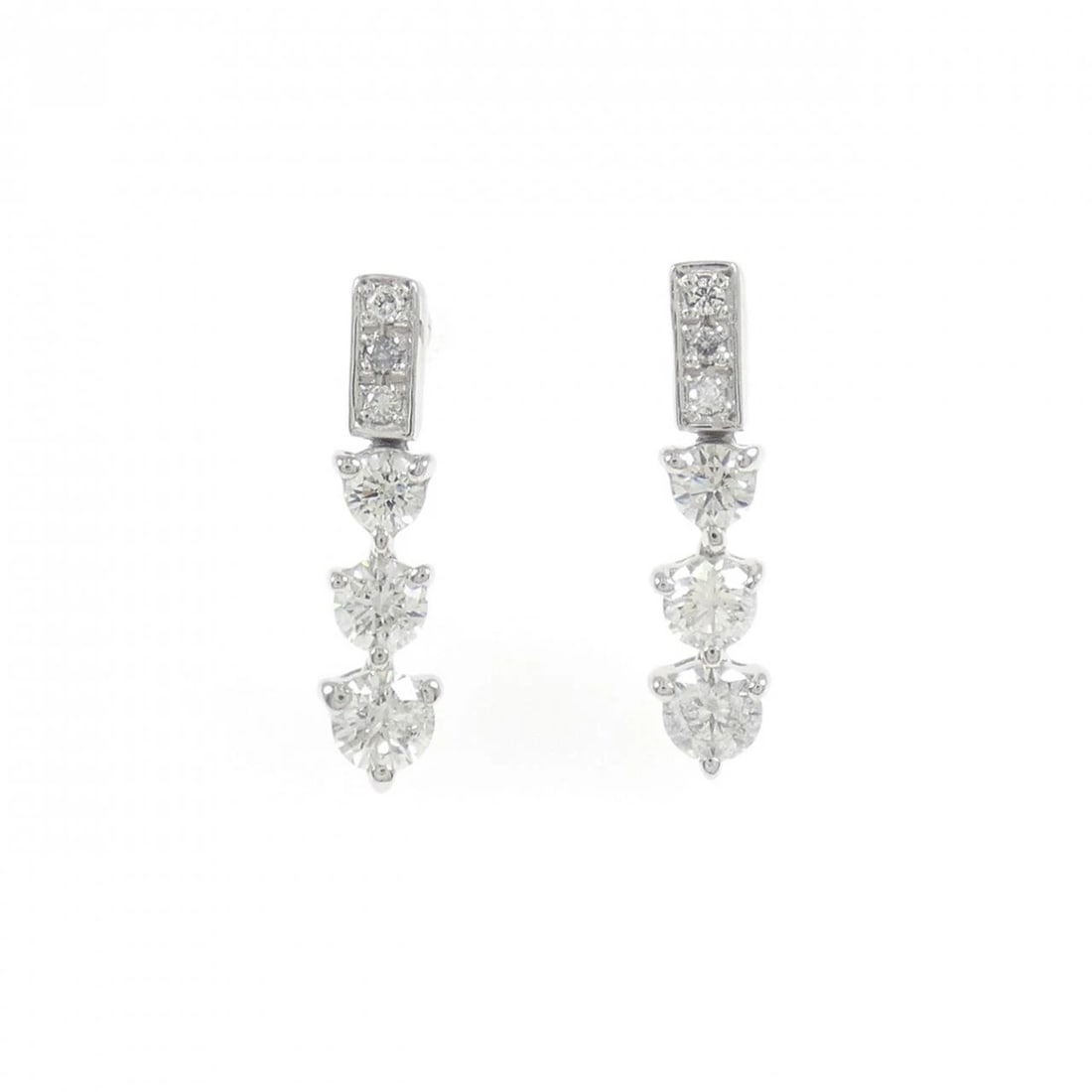 K18WG DIAMOND EARRINGS: K18WG Diamond Earrings Brand: Unbranded Type: Earrings Material: K18 White Gold, Main Stone/Creation Natural Color: white gold Size: HxW: 15.2mmx3.8mm Accessories: None Accessories Notice: